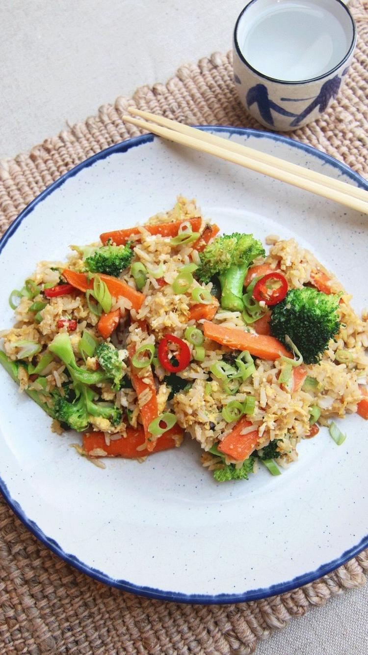 Fried rice with veggies and eggs