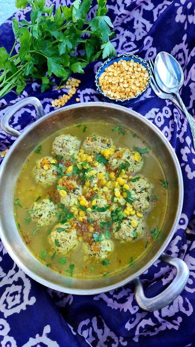Kfte u Shorbaw - Saftige velduftende kjøttboller i Chana dal suppe