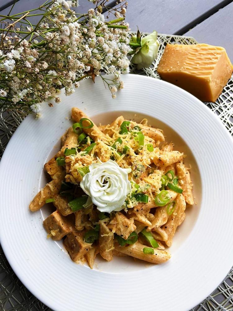 Kremet Pasta med Tofu og Old Amsterdam