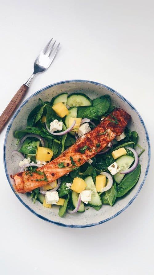Spicy Salmon Fillet with Mango Salad