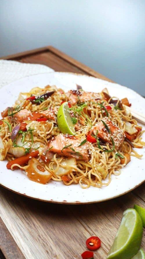 Teriyaki Noodles with Salmon and Vegetables