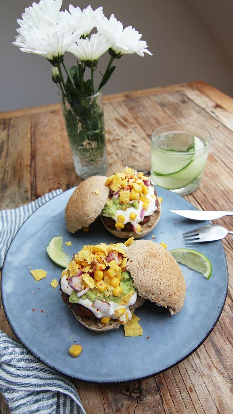 Tex mex burger med hjemmelaget brød