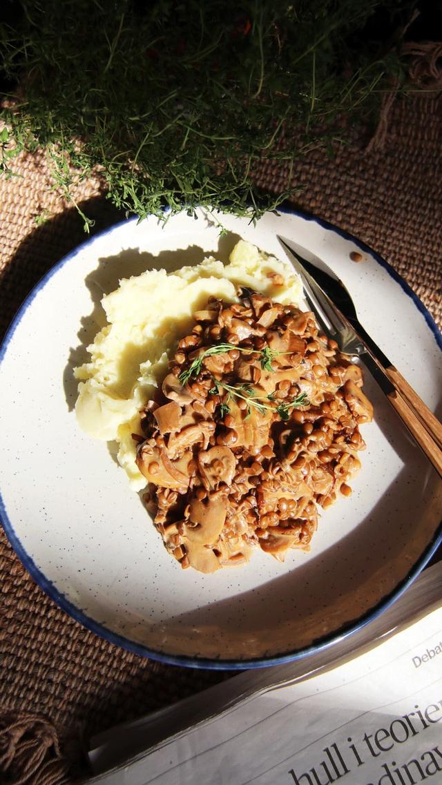 Champignon stroganoff med potetmos