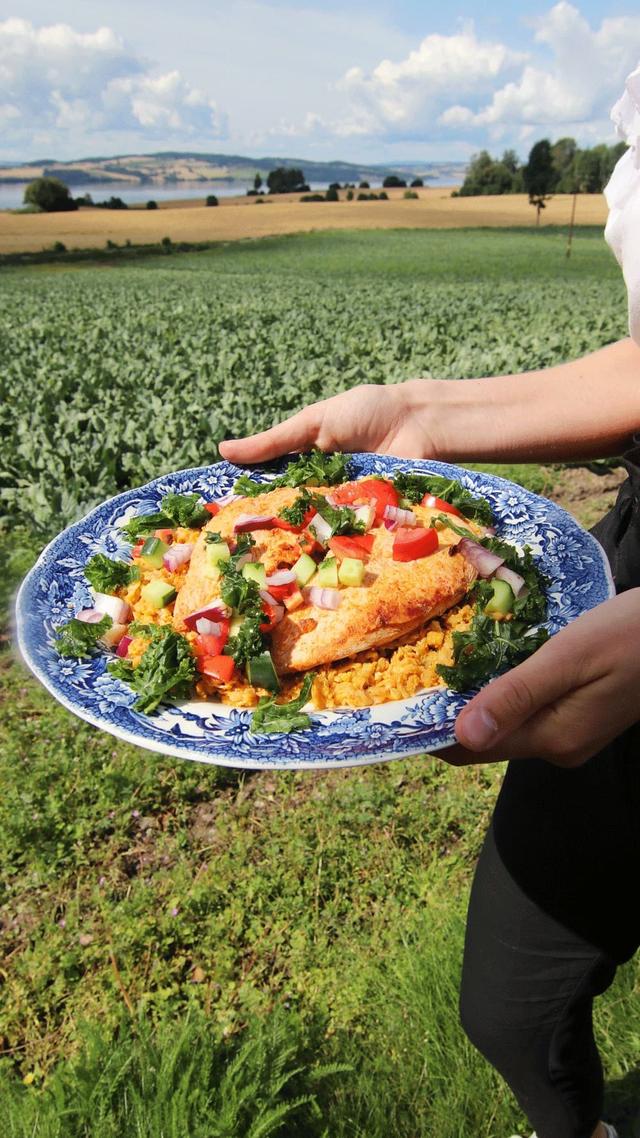 Chicken Breast with Cauliflower Rice and Greens