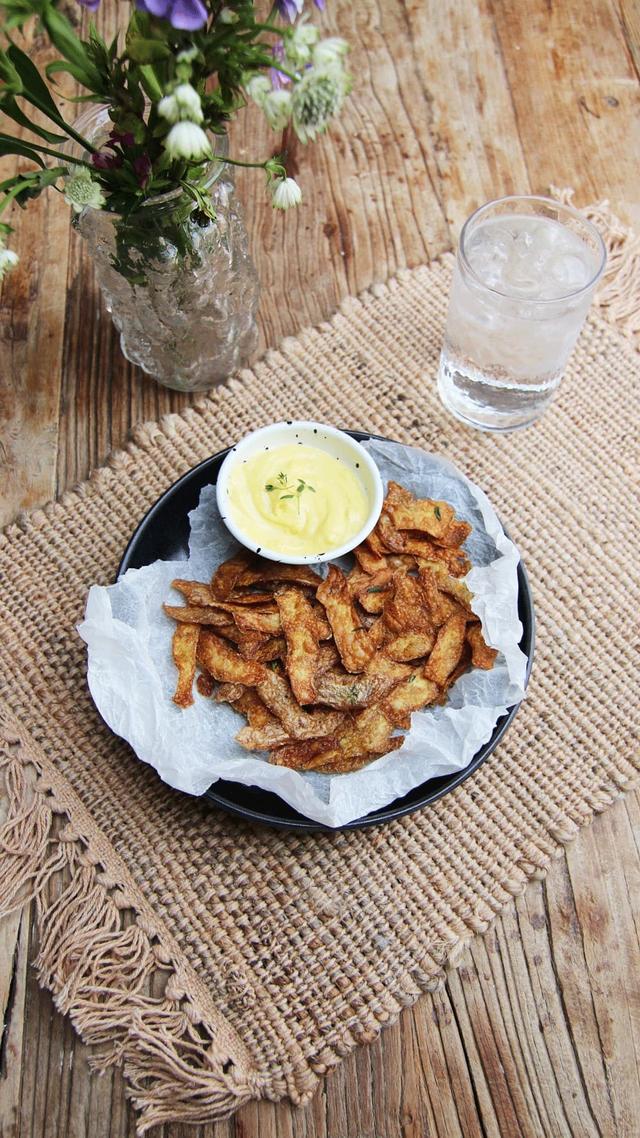 Potato Peel Chips with Aioli