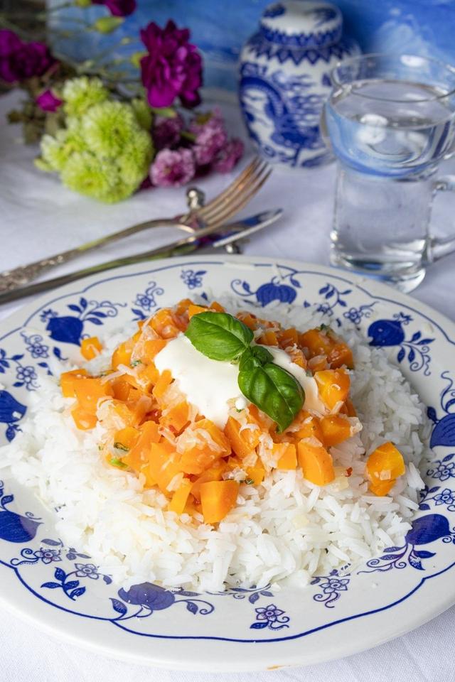 Simple Carrot Stew served with Rice