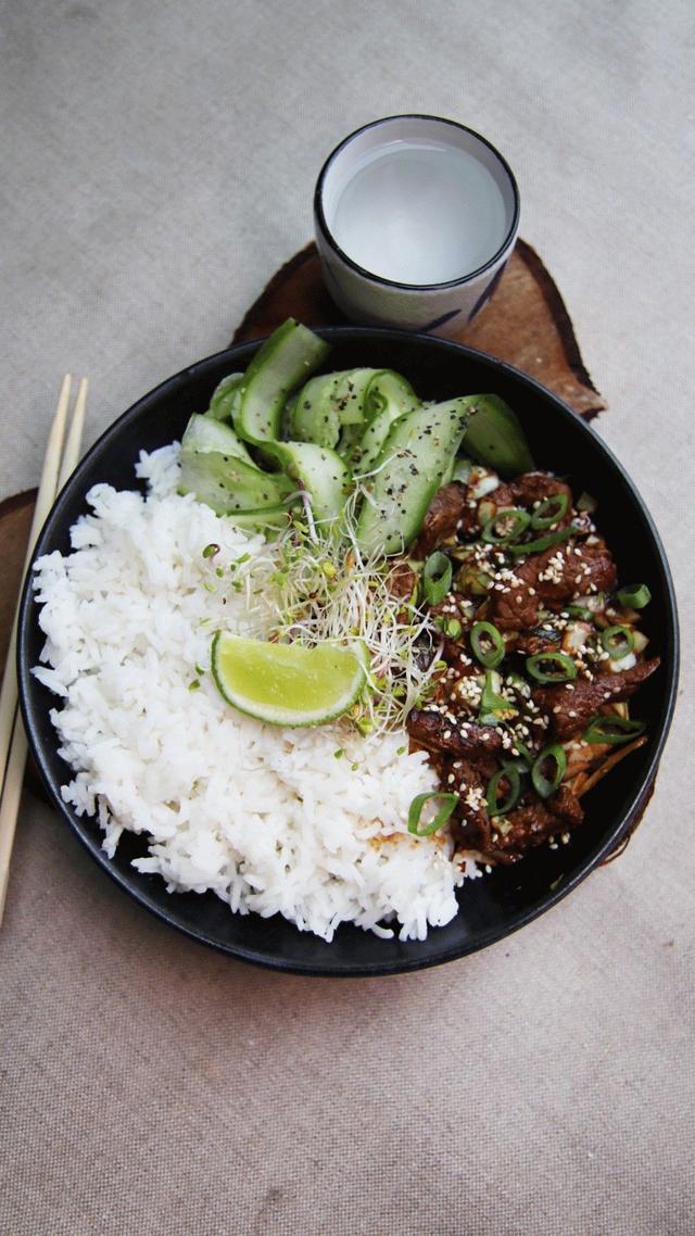 Beef Wok with a Spicy Cucumber Salad