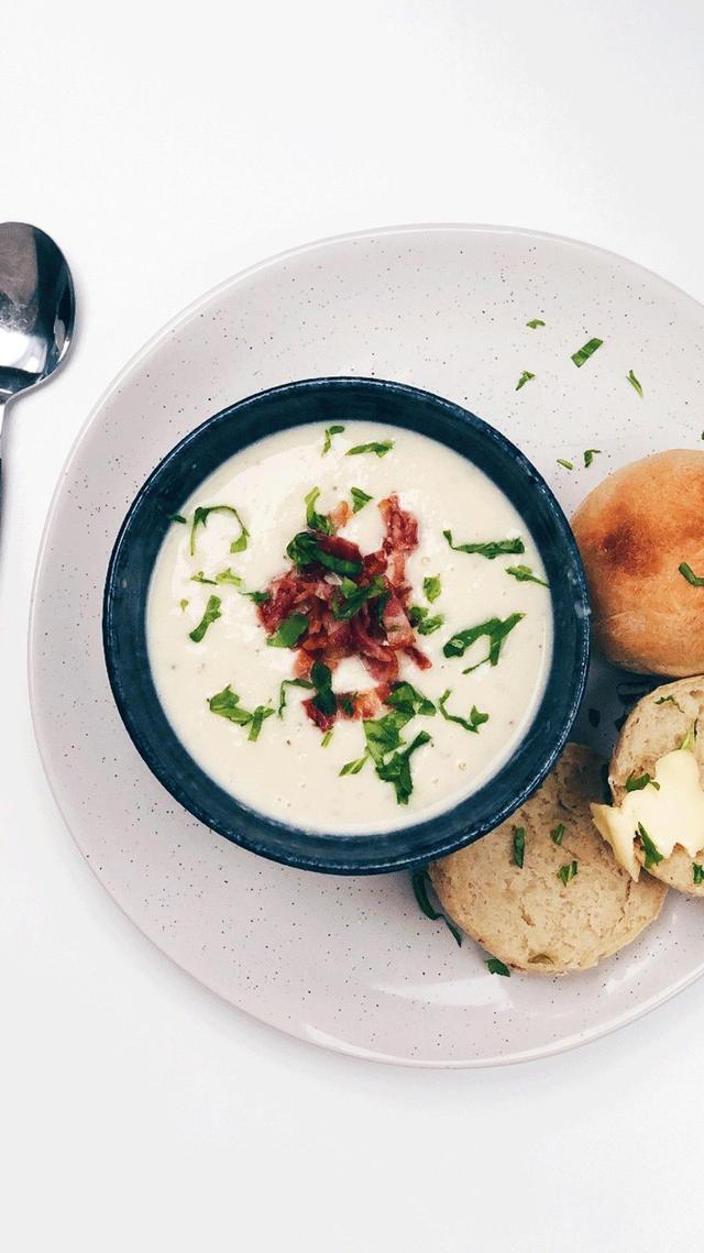 Cauliflower Soup with Homemade Rolls and Bacon