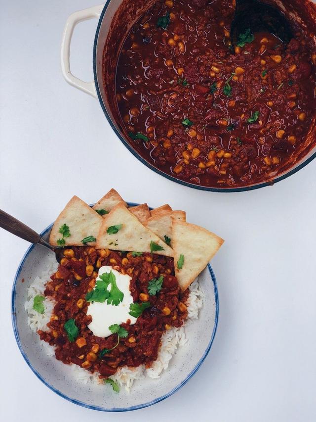Chili con Carne with Homemade Tortilla Chips