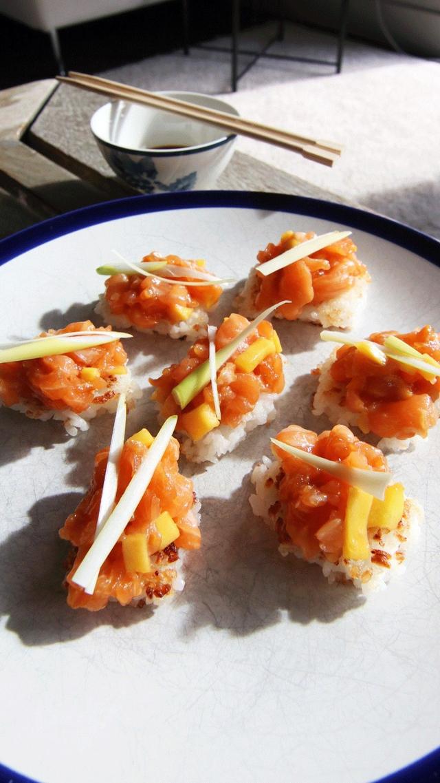 Crispy Salmon Sushi with Mango