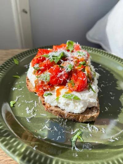 Italian cheese toast with roasted cherry tomatoes