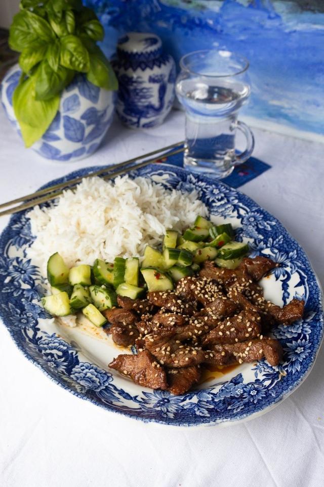 Steak with Spicy Cucumber Salad and Rice