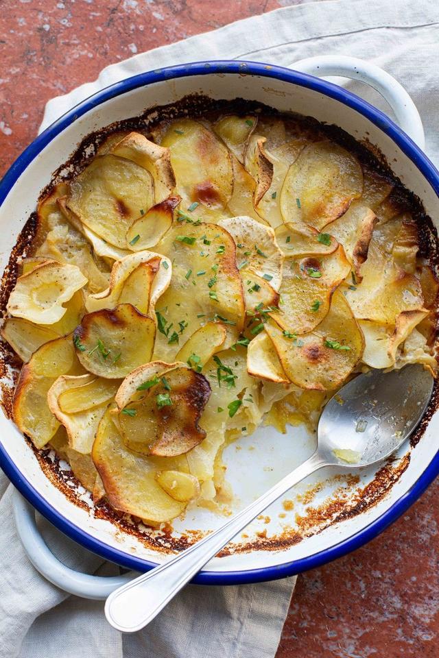 Potato Gratin with Parsnip and Apple 