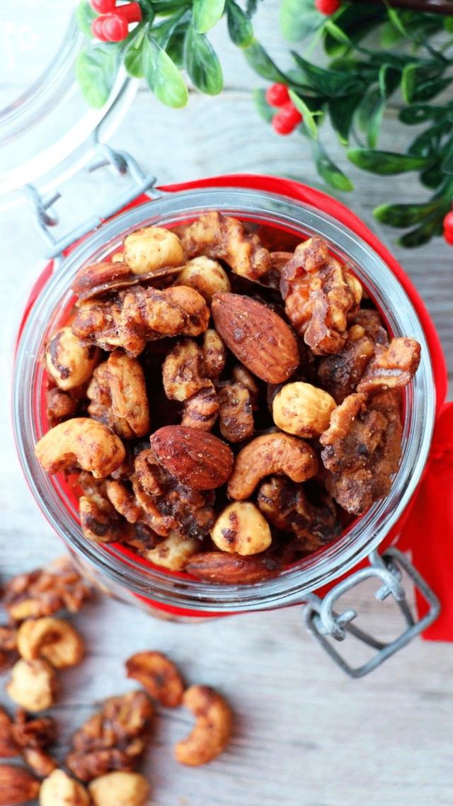 Roasted Christmas Nuts – Sugar-free