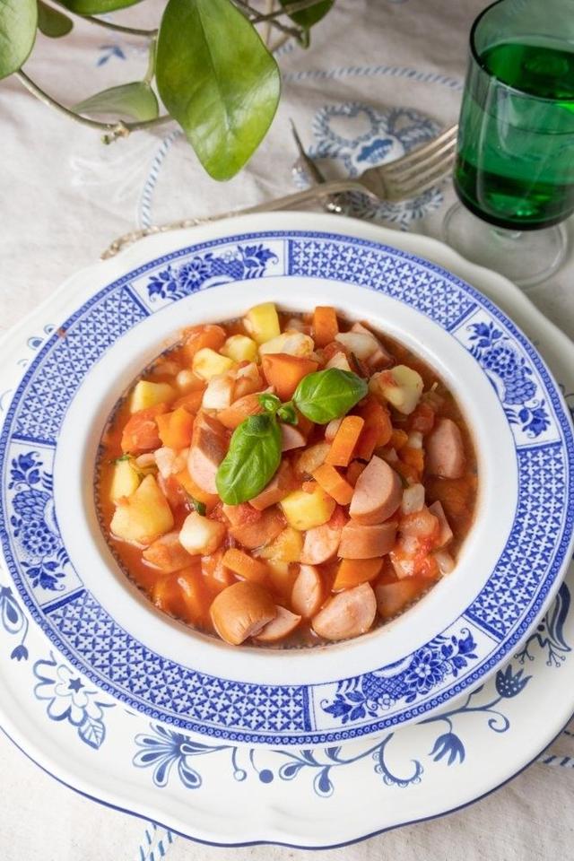 Red Hotdog- and Vegetable Stew