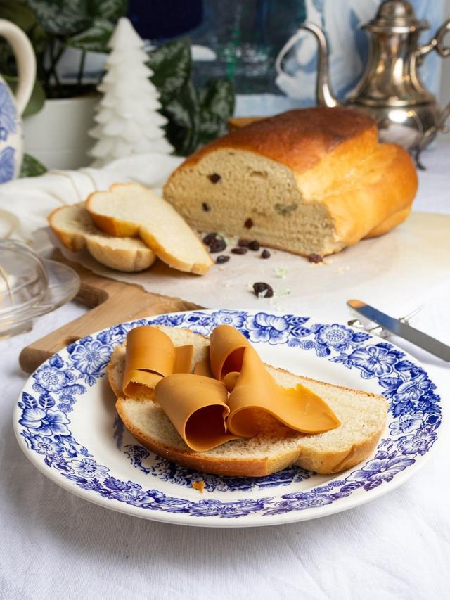 Scandinavian Christmas Bread