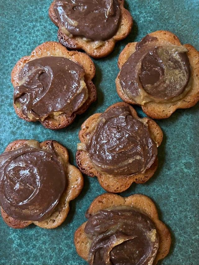 Twix Cookies with Less Carb