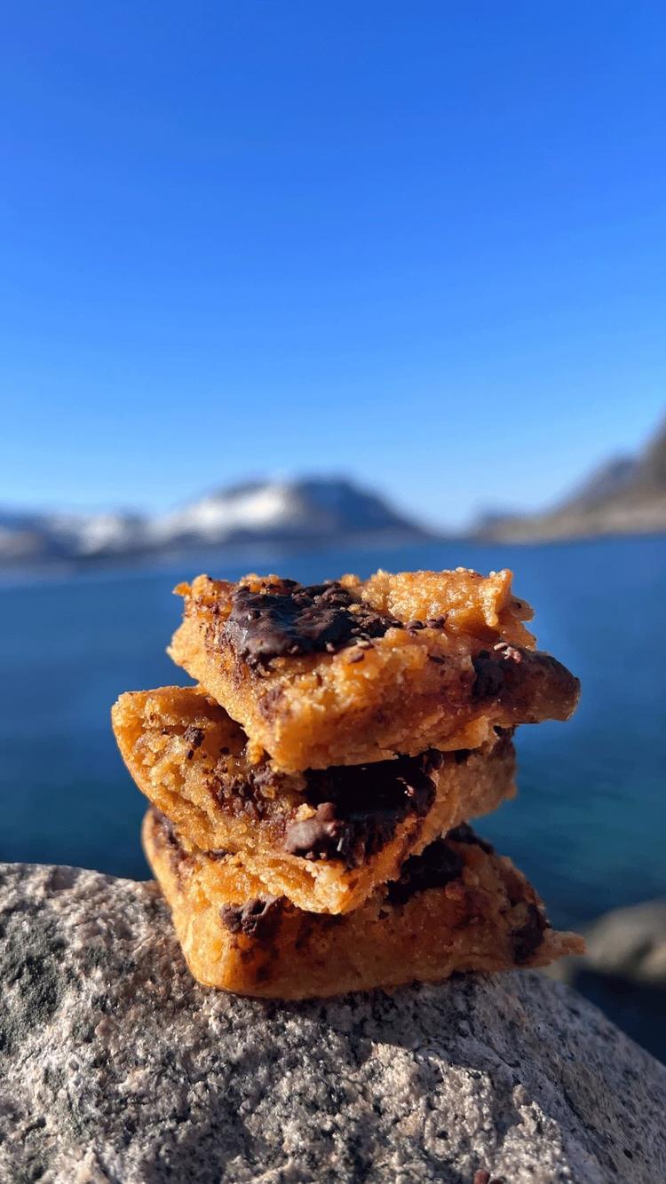 Blondies with Chickpeas and Chocolate