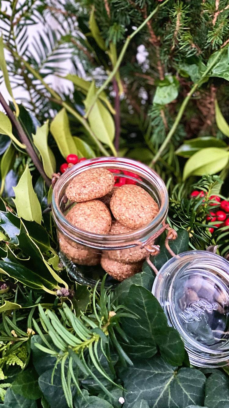 Gingerbread of Nuts and Dates