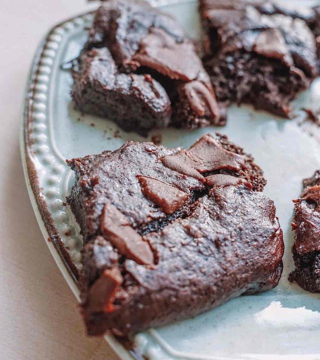 Avokado-brownies