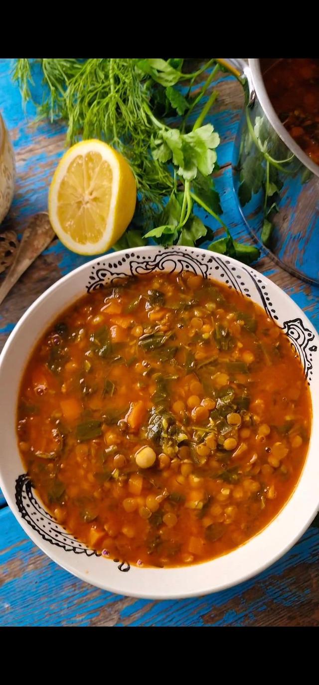 Grønn linsesuppe med kikerter og spinat