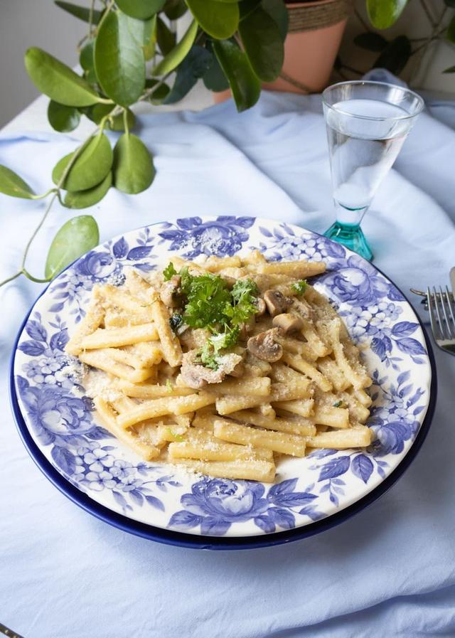 Pasta med soppsupperester