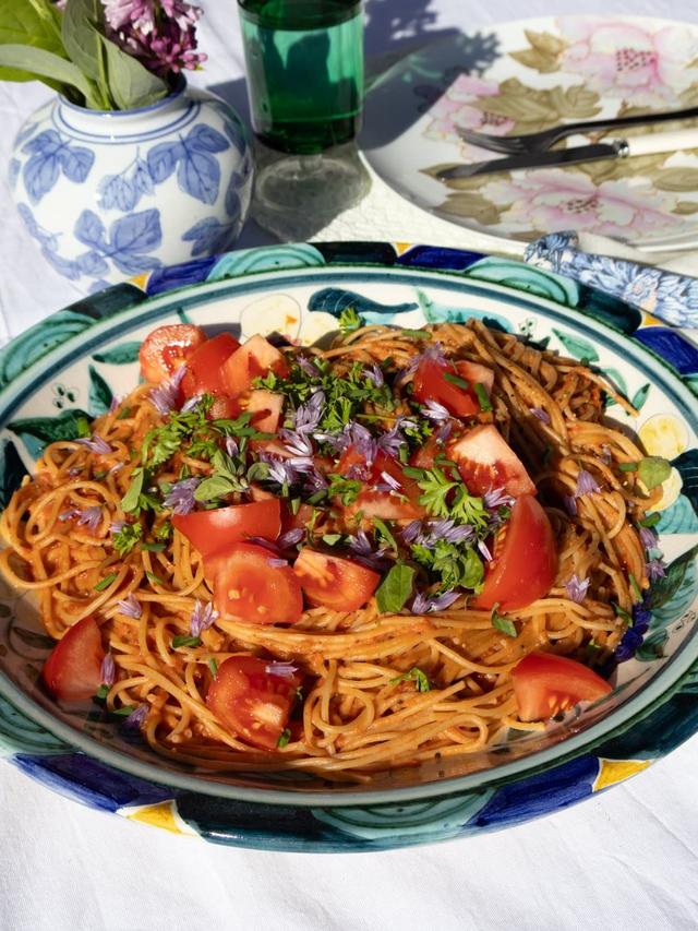 Pasta med kremet tomatsaus