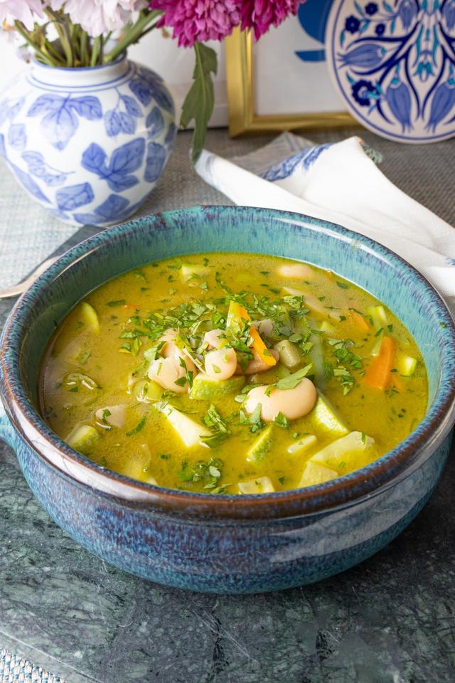 Lynrask grønn curry med norske grønnsaker og hvite bønner