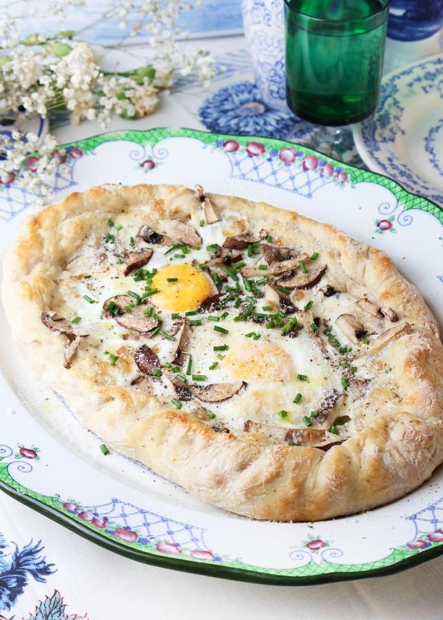 Breakfast Pizza