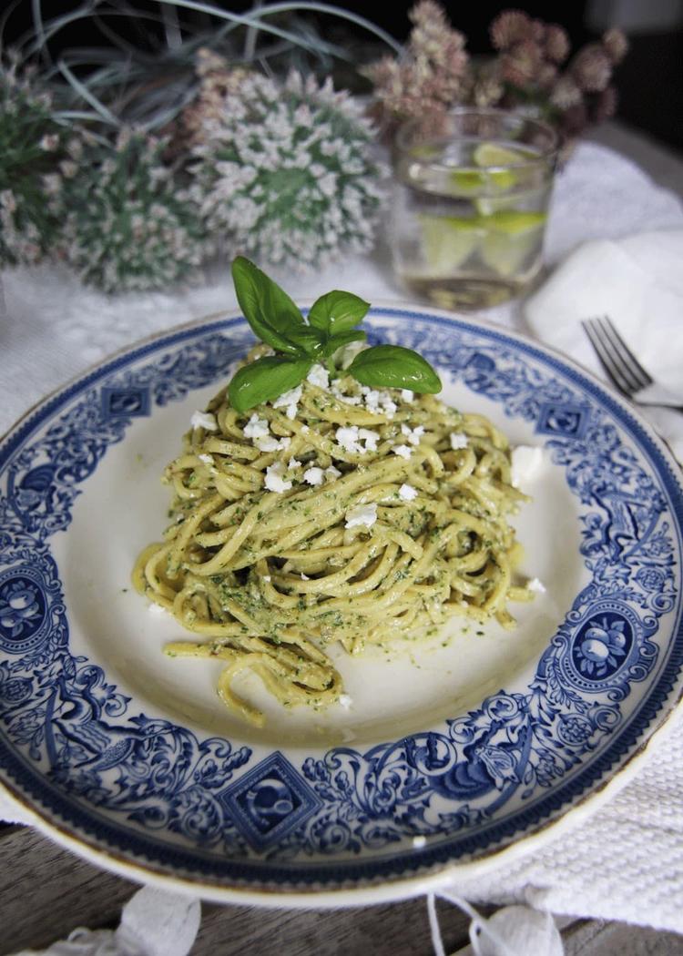 Spaghetti with Walnut Pesto