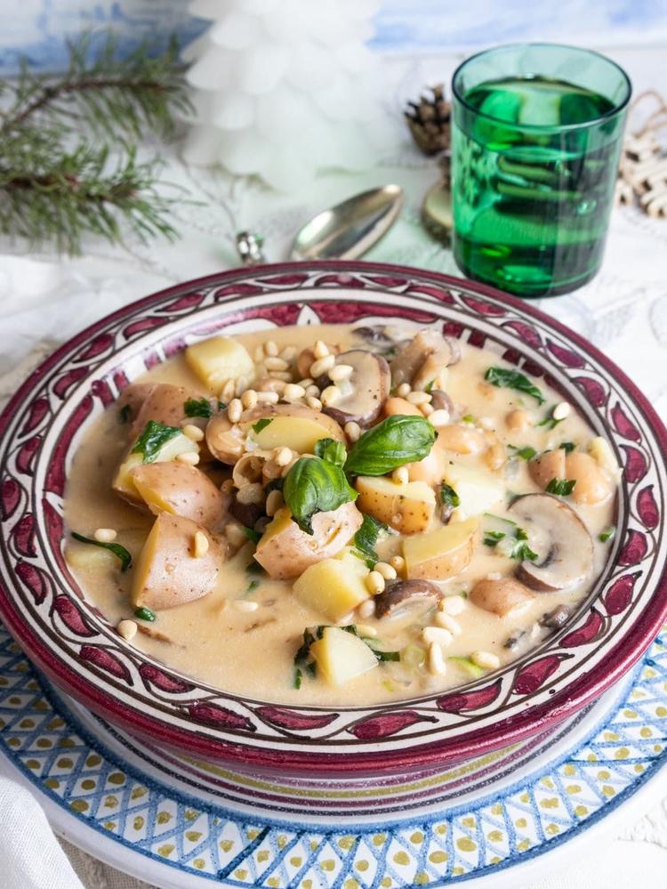 Vegan Fall Stew with White Beans and Potatoes