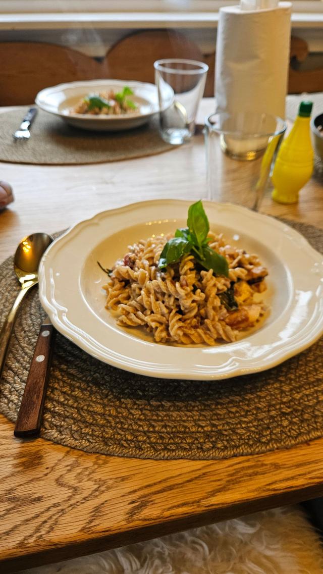 Laksepasta