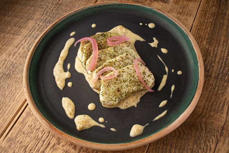 Baked cod with white wine sauce