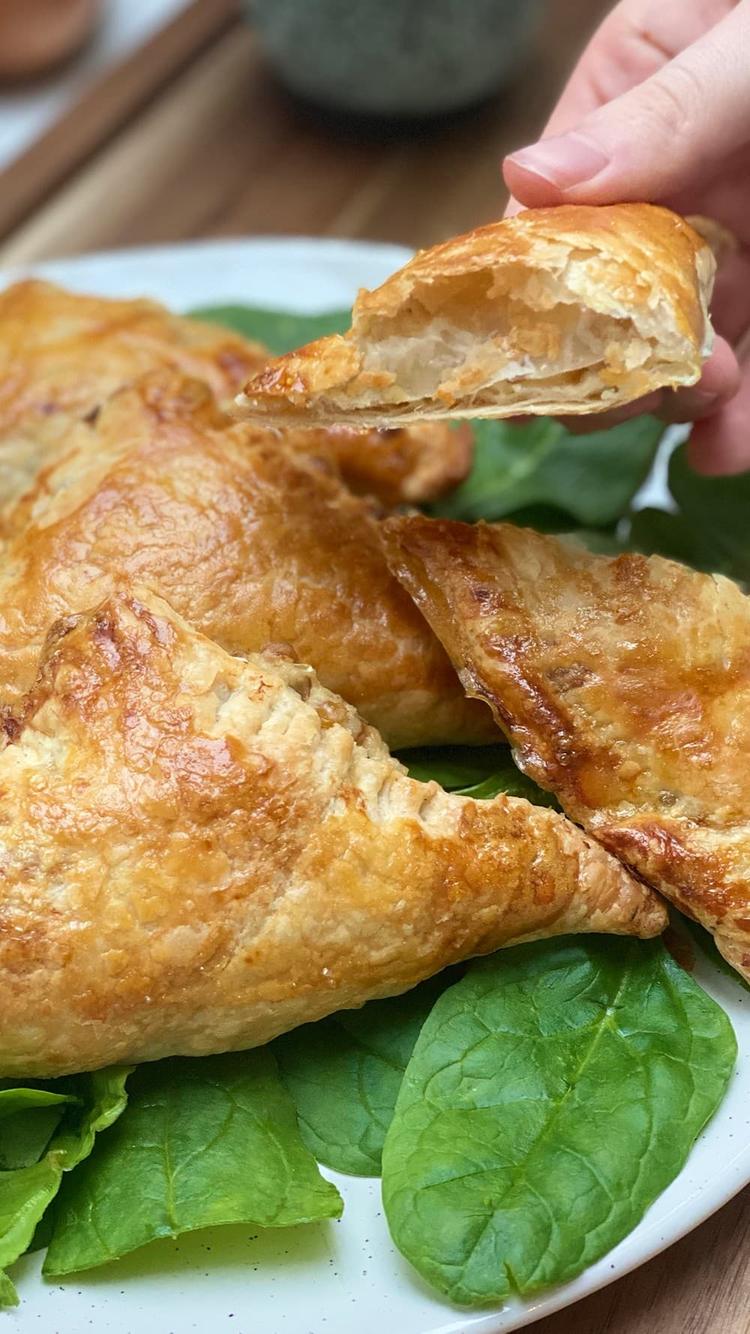 Pies with vegetarian filling