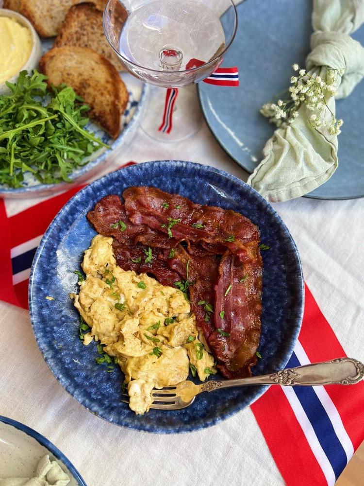 Eggerøre og sprø, ovnstekt bacon