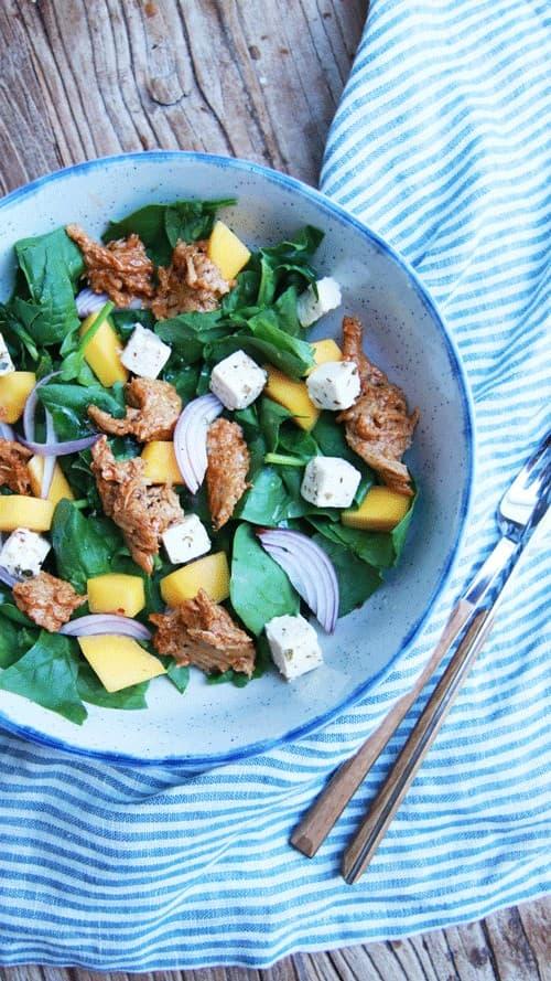 Seitansalat med mango og fetaost