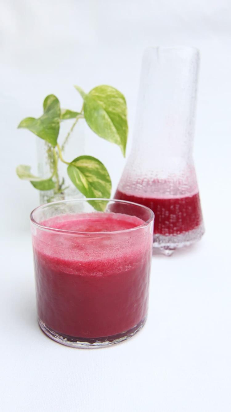 Smoothie med rødbeter, ingefær og eple