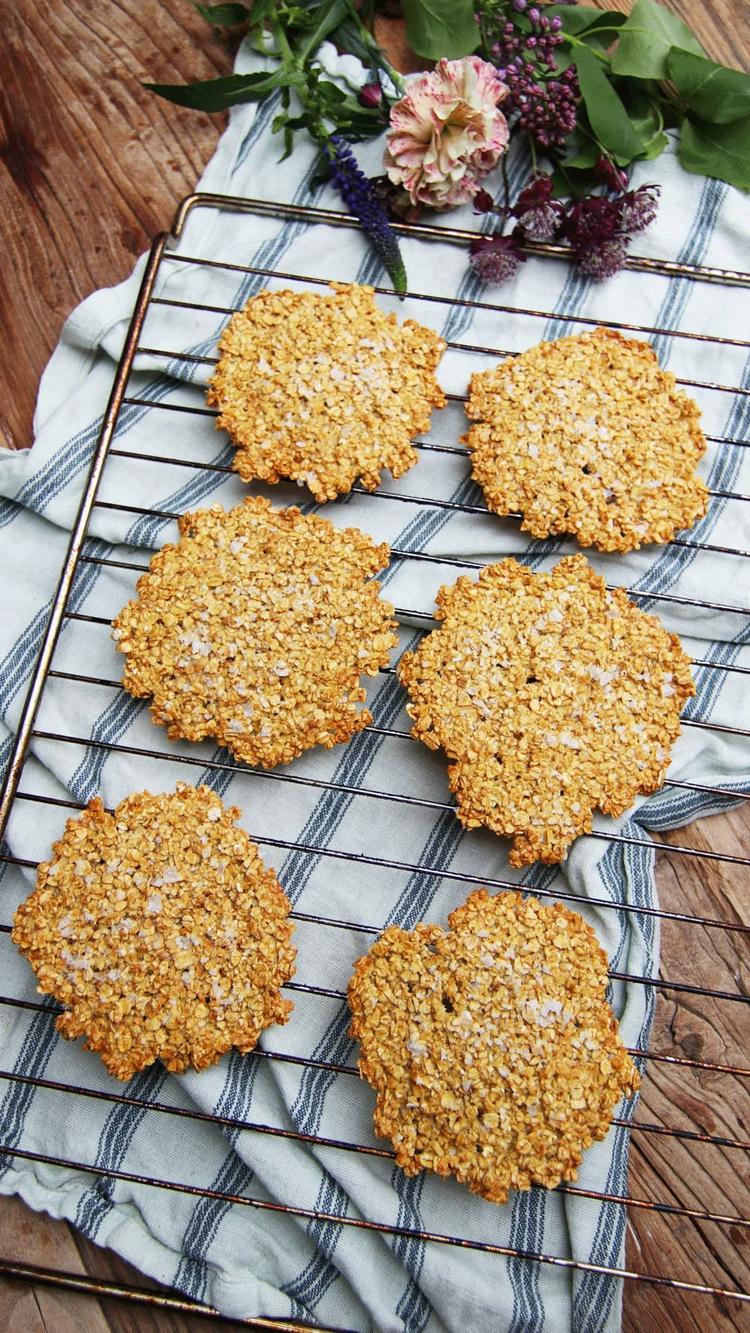 Super-Quick Oat Crackers