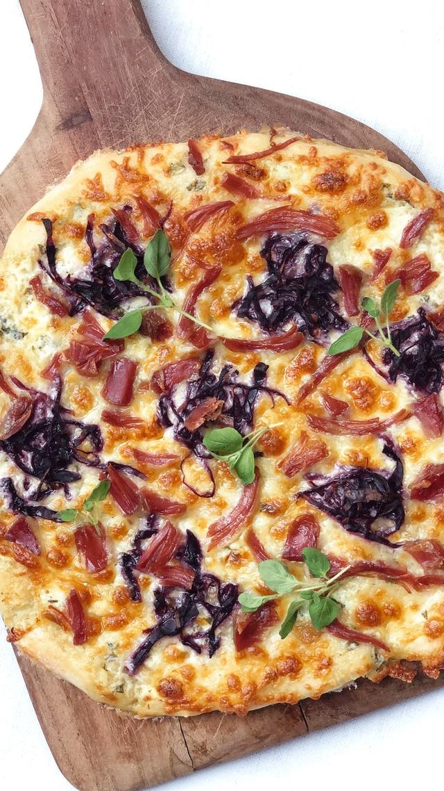 Dried Mutton Ribs Pizza