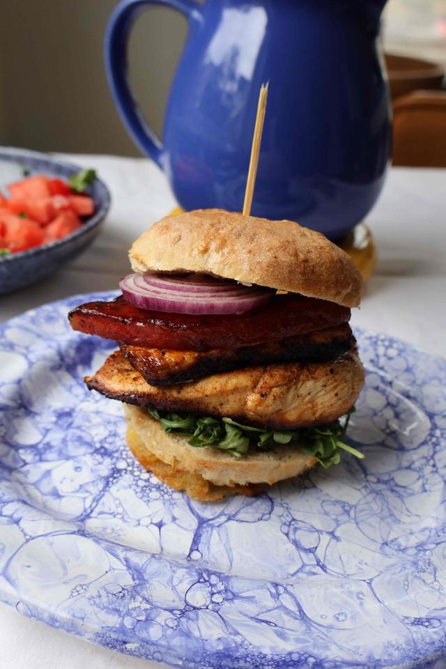 11/04 Kyllingsandwich med grillet vannmelon og halloumi