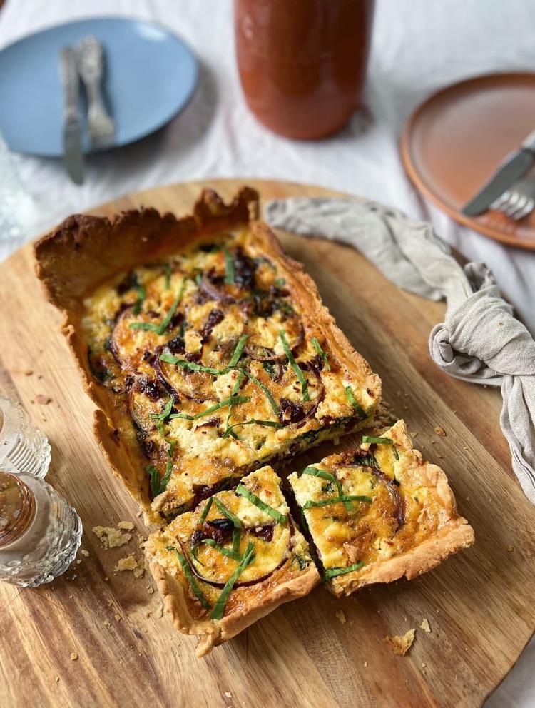 Pai med spinat, fetaost og soltørkede tomater