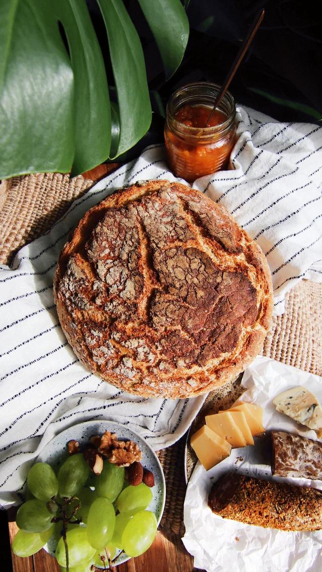 No-Knead Dutch Oven Bread