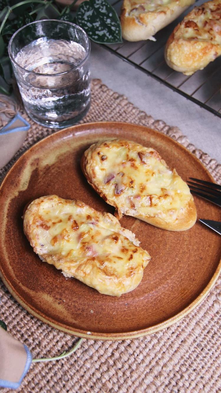 Fylte baguetter med skinke og creme fraiche