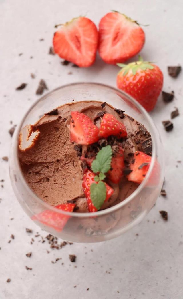Mektig, enkel sjokolademousse