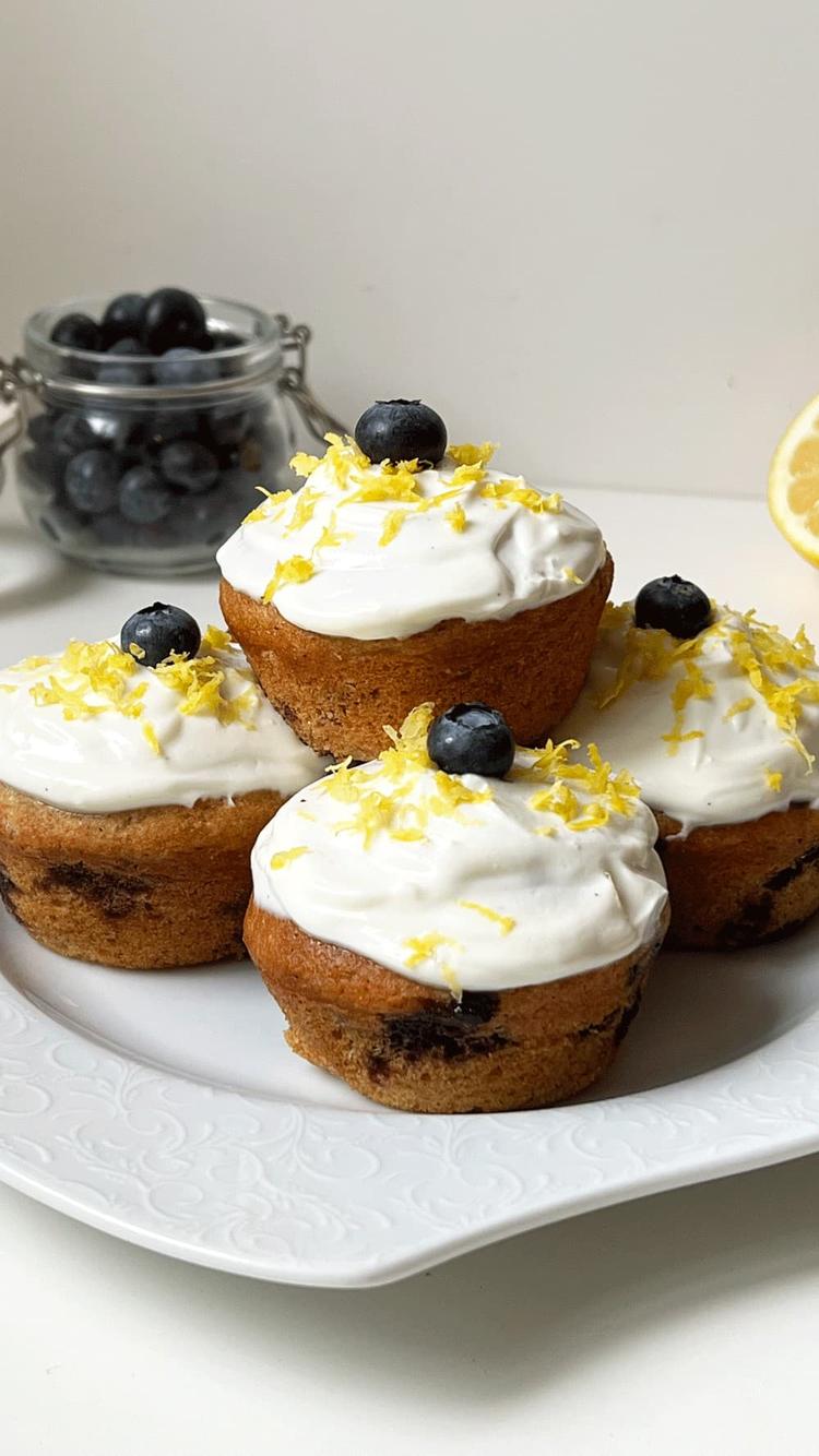 Sitron- og blåbærmuffins