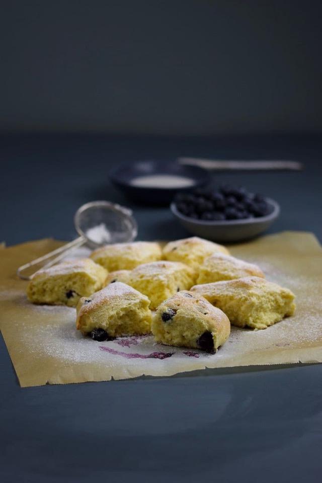 Enkle, glutenfrie blåbærscones