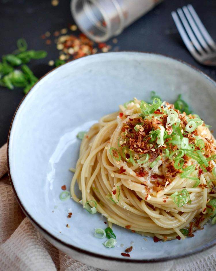 Garlic noodles
