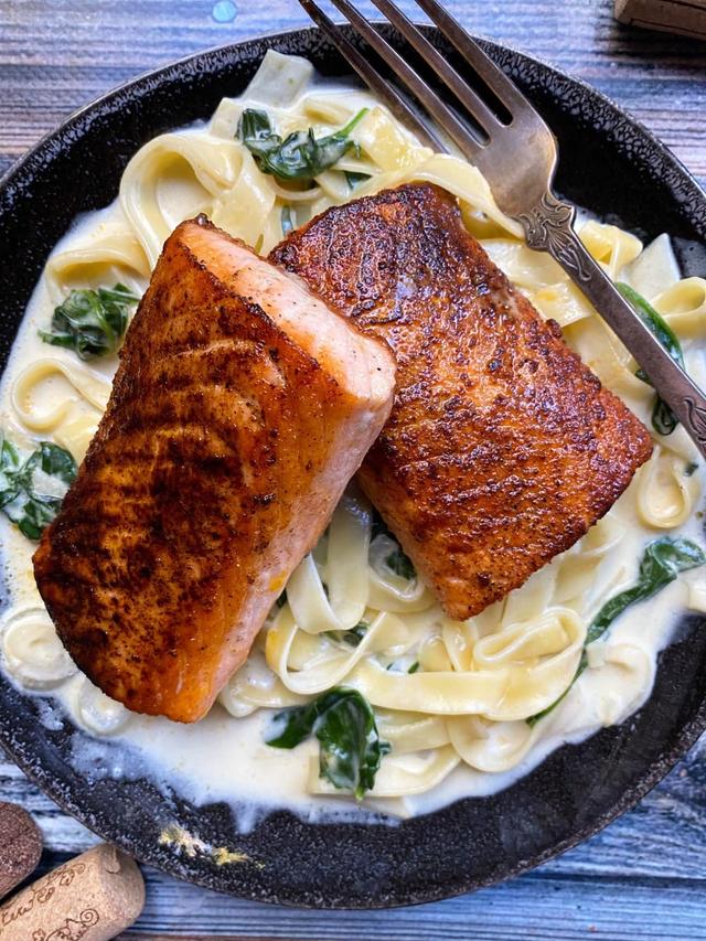 Crispy Salmon with Creamy Pasta