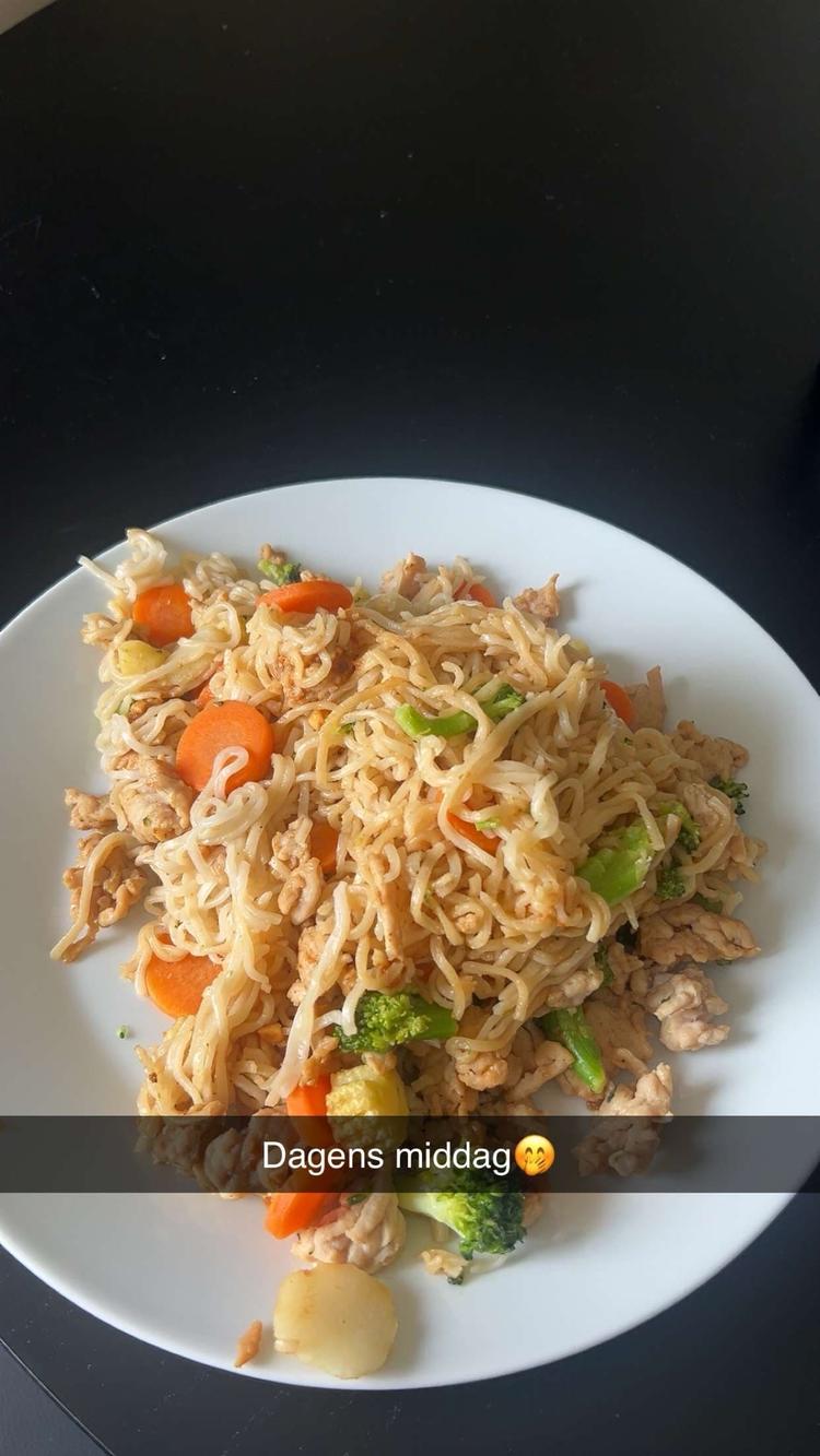 Wok med nudler