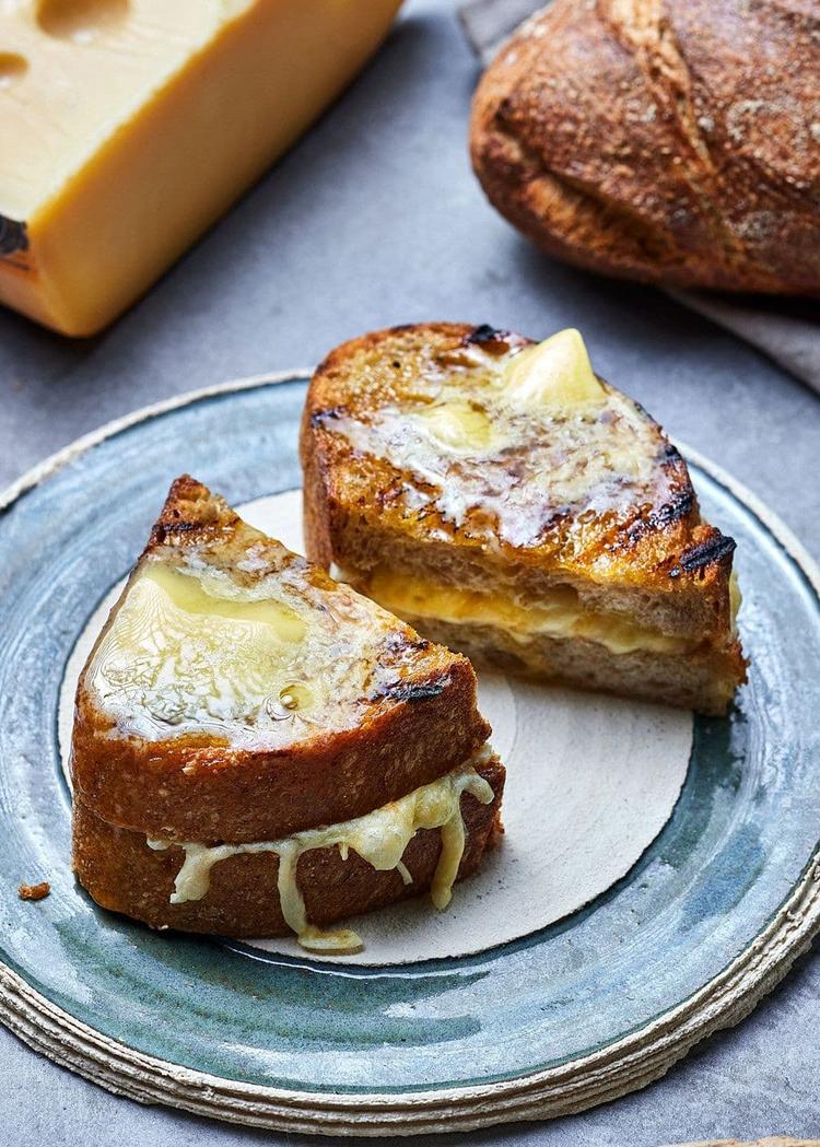 Grilled cheese med 4 oster